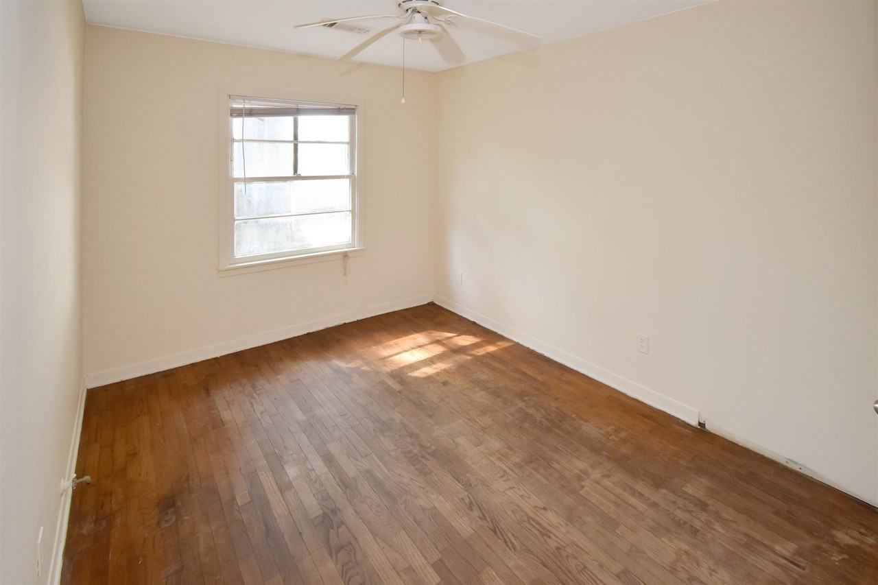 680 S 3rd St - Photo 6 of 14