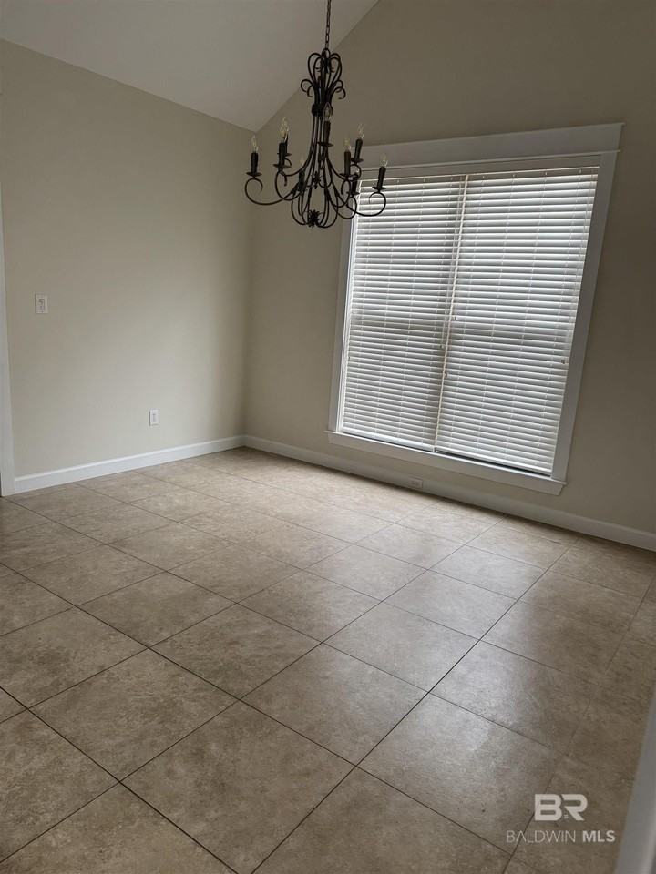 11966 Balsam Ct - Photo 4 of 13