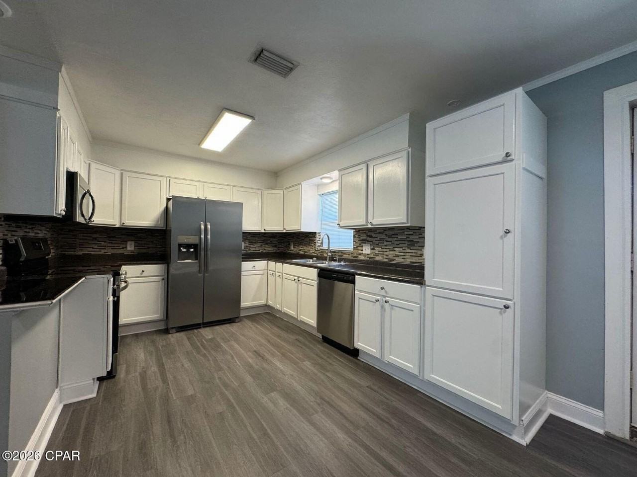 5117 Douglas St Apt A - Photo 5 of 15