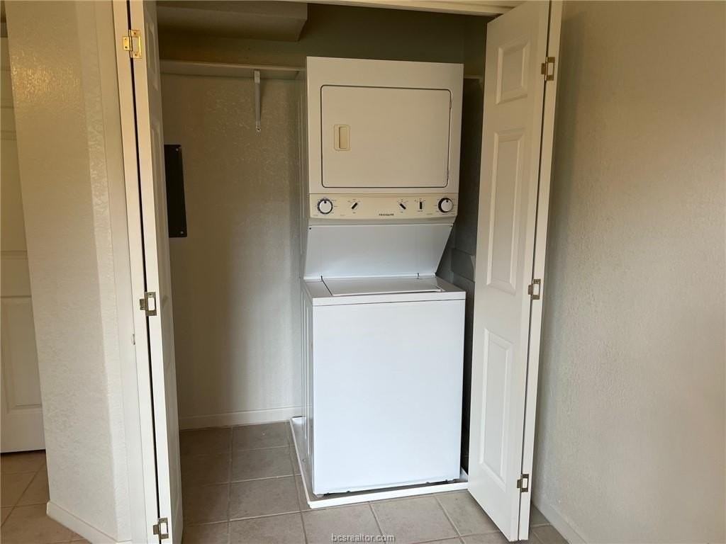 808 Natalie St Apt A #A - Photo 2 of 8