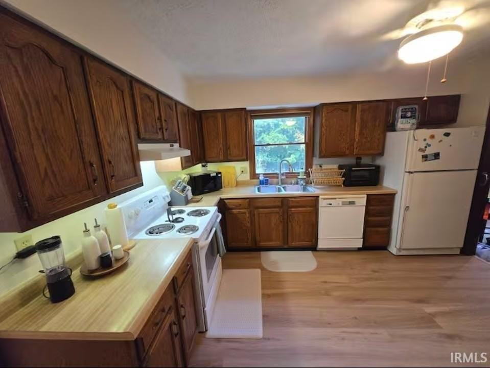 1632 S Sycamore Ct - Photo 5 of 14