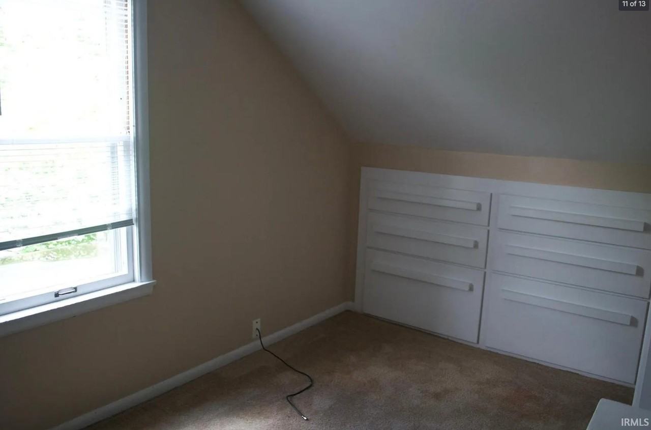 1210 E University St - Photo 2 of 9