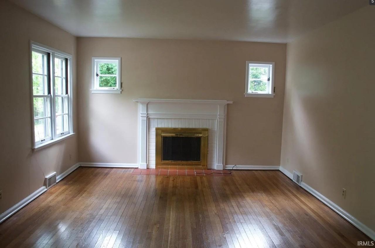 1210 E University St - Photo 5 of 9