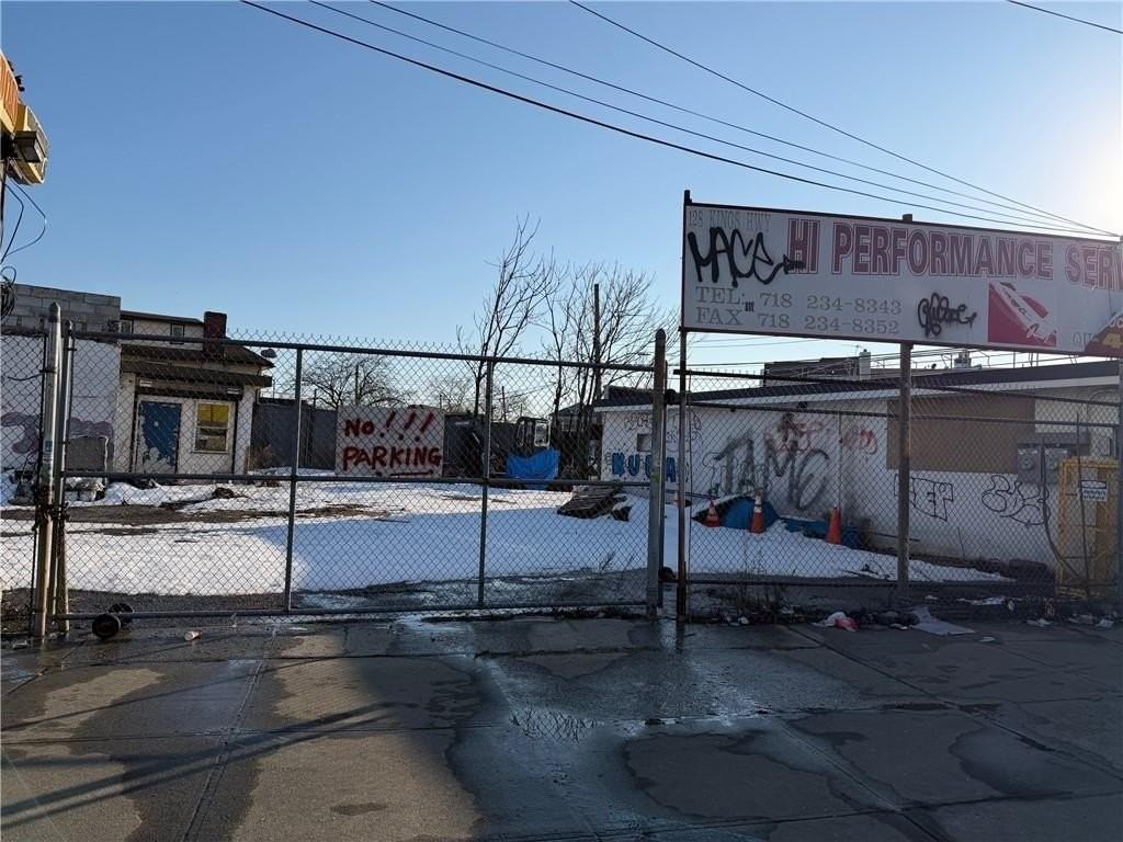 128 Kings Hwy - Photo 5 of 11