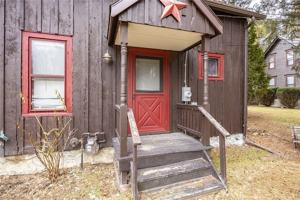 featured image of 1874 Blossom Rd