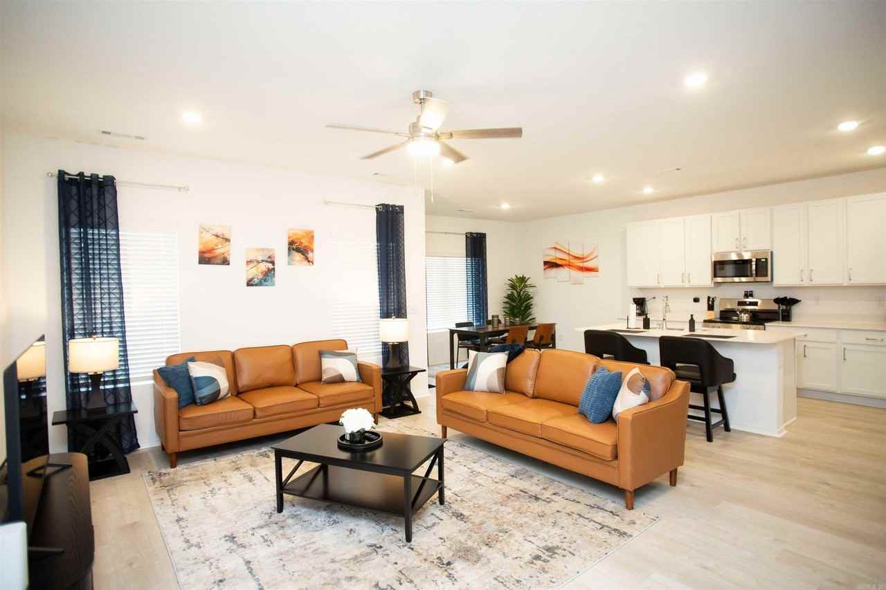 8109 Donna Dr - Photo 4 of 38