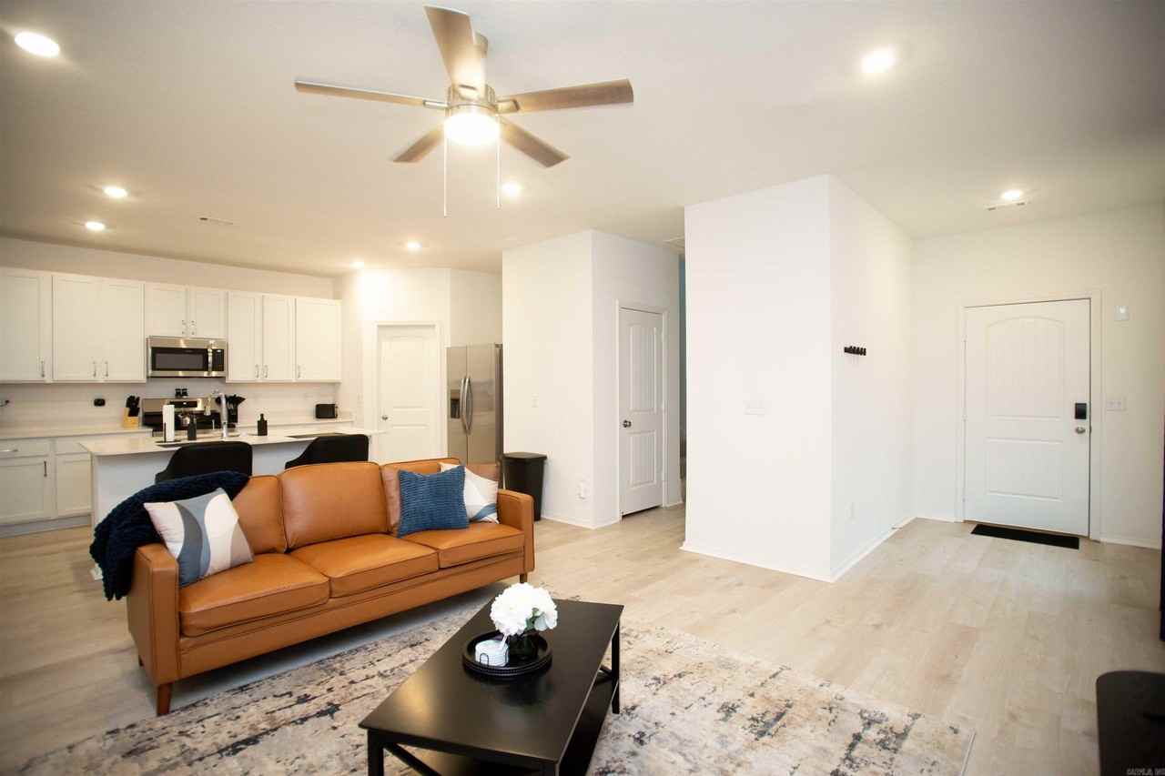 8109 Donna Dr - Photo 6 of 38