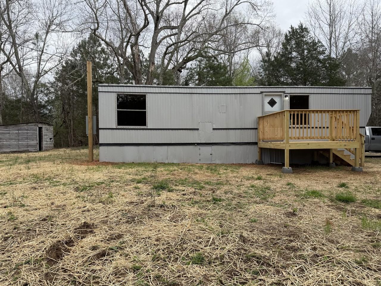 1945 Boss Rd - Photo 3 of 17