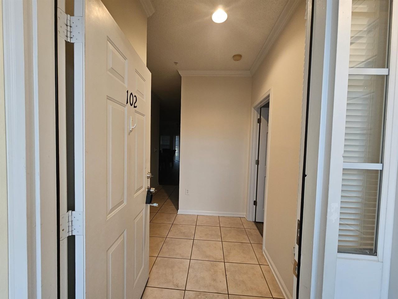 5840 Longwood Dr - Photo 3 of 18