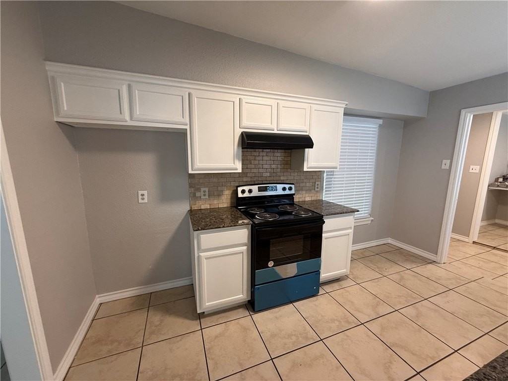 3601 Marion St - Photo 5 of 16