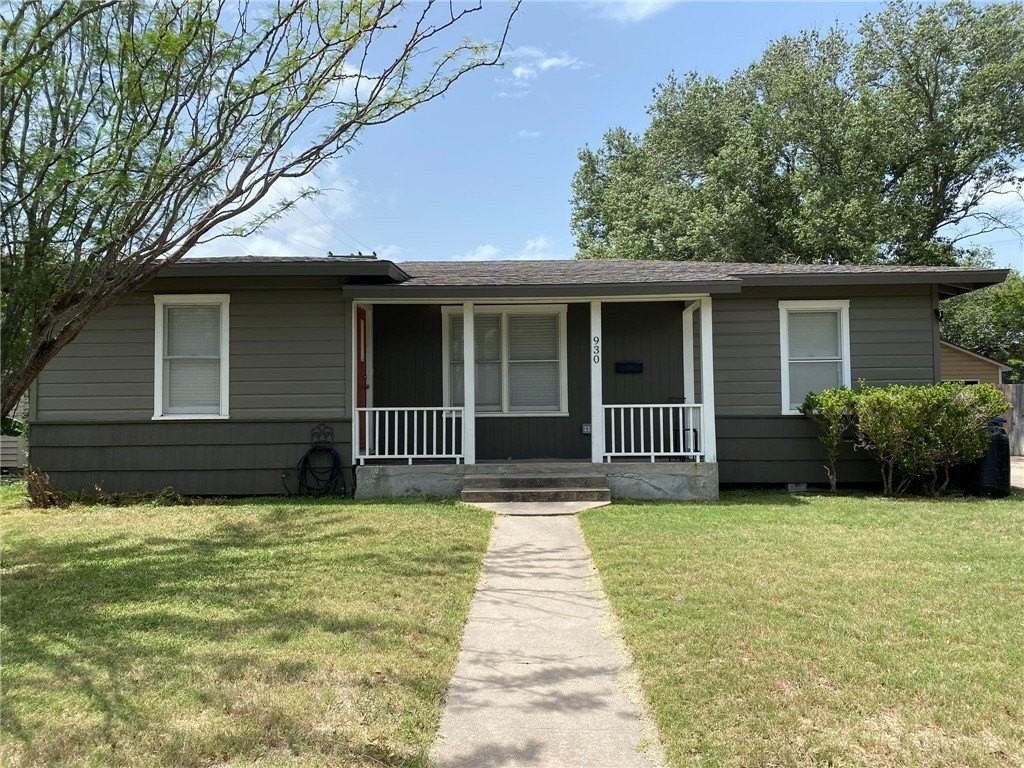 930 Delaine Dr - Photo 2 of 15