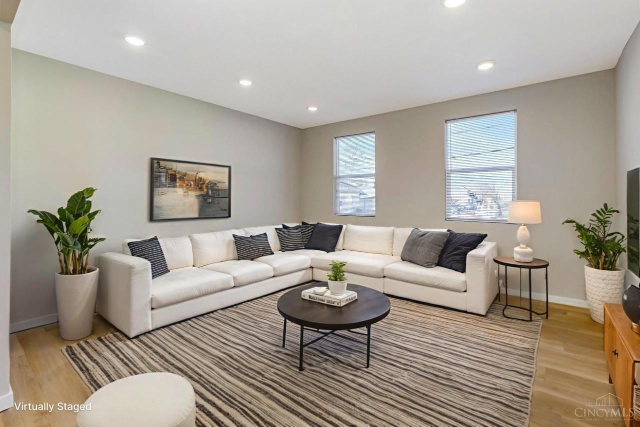 797 Woodlawn Ave - Photo 5 of 30