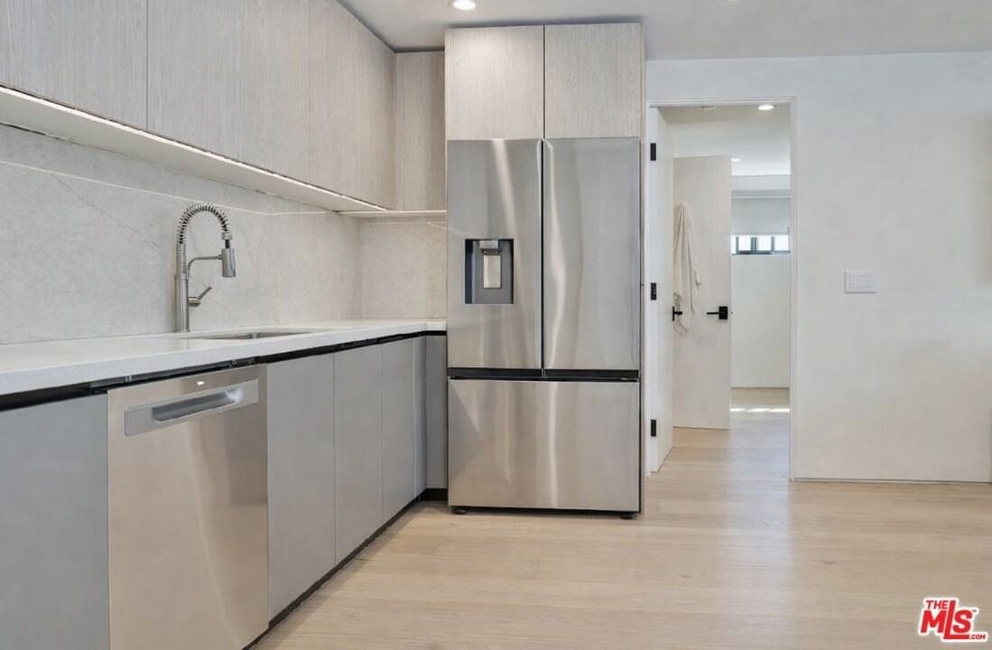 8261 1/2 W 4th St - Photo 3 of 30