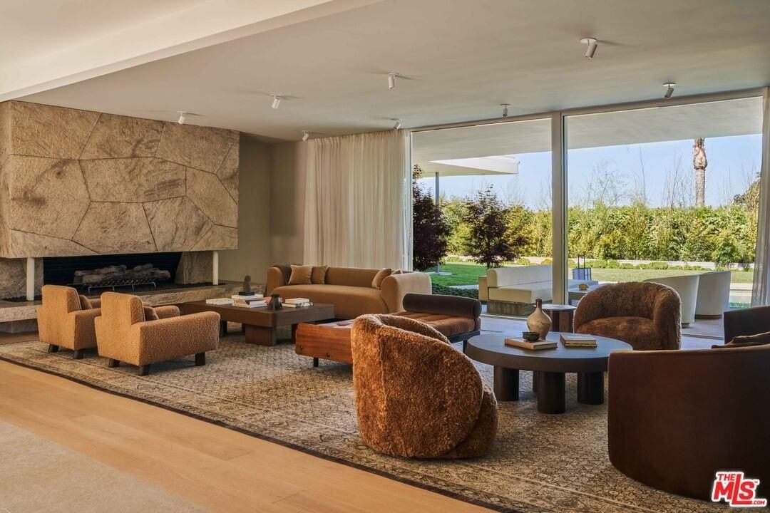 1865 Loma Vista Dr - Photo 4 of 24