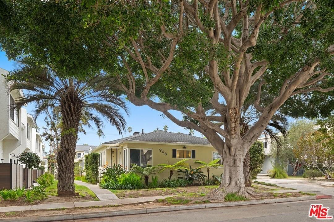 948 20th St Unit A - Photo 3 of 17