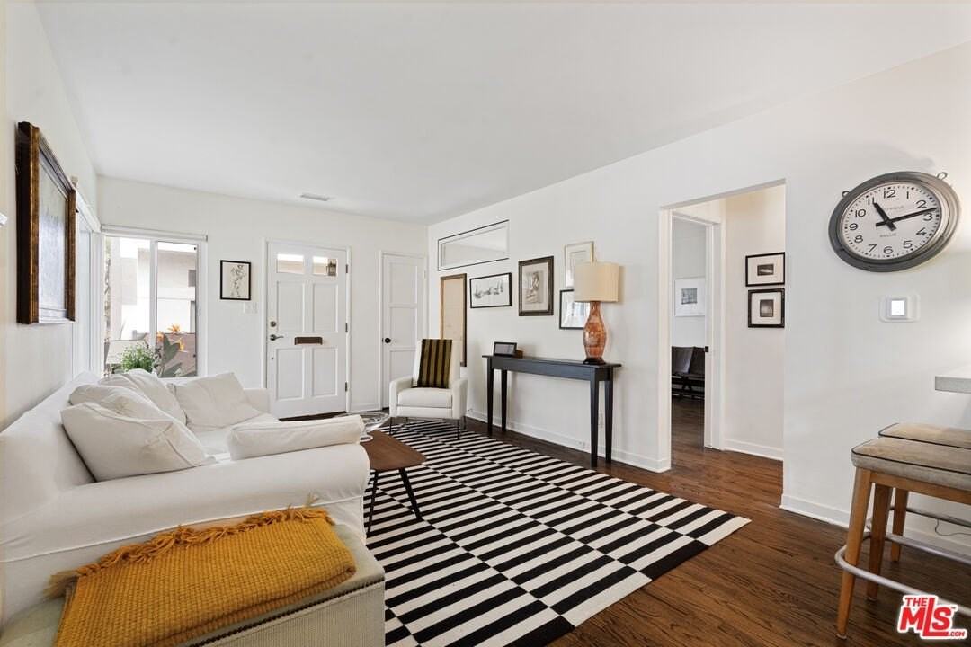 948 20th St Unit A - Photo 6 of 17