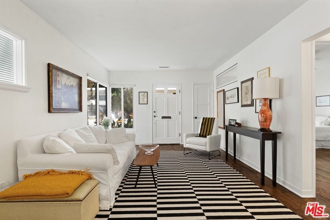 948 20th St Unit A - Photo 7 of 17