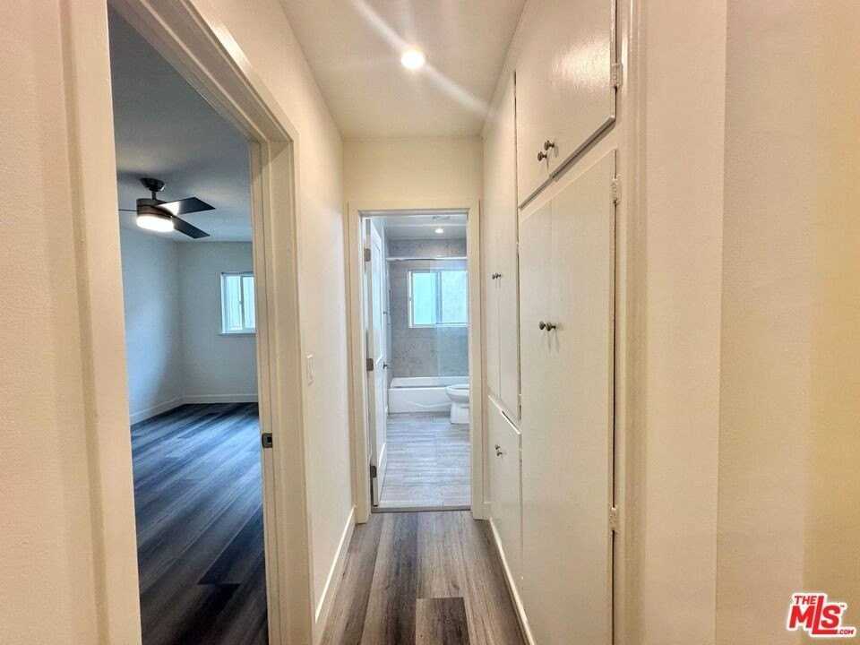 1000 N Orange Grove Ave Apt 9 - Photo 4 of 8