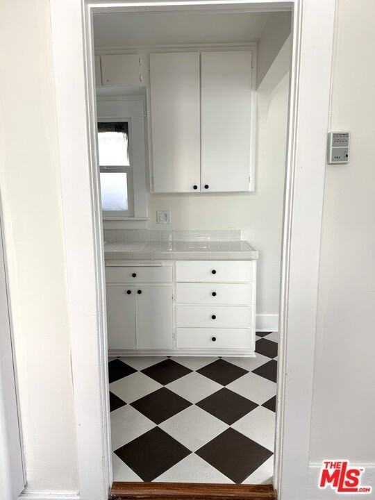 1806 9th St - Photo 6 of 11