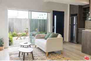 623 N Mariposa Ave Unit 1/4 - Photo 1 of 1