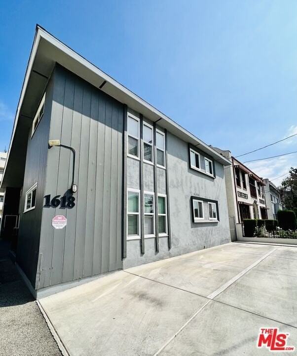 1618 N Kenmore Ave Apt 3 - Photo 4 of 31