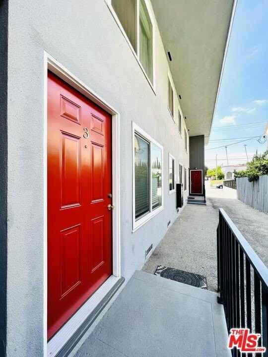 1618 N Kenmore Ave Apt 3 - Photo 6 of 31