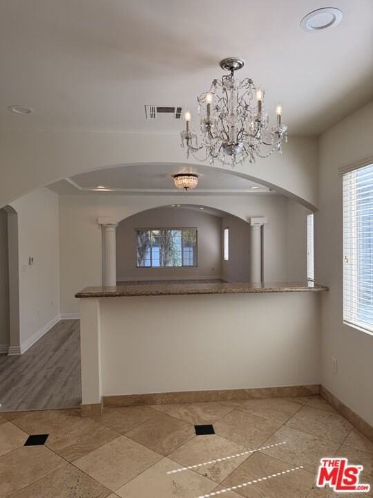 153 N Hamilton Dr - Photo 5 of 31