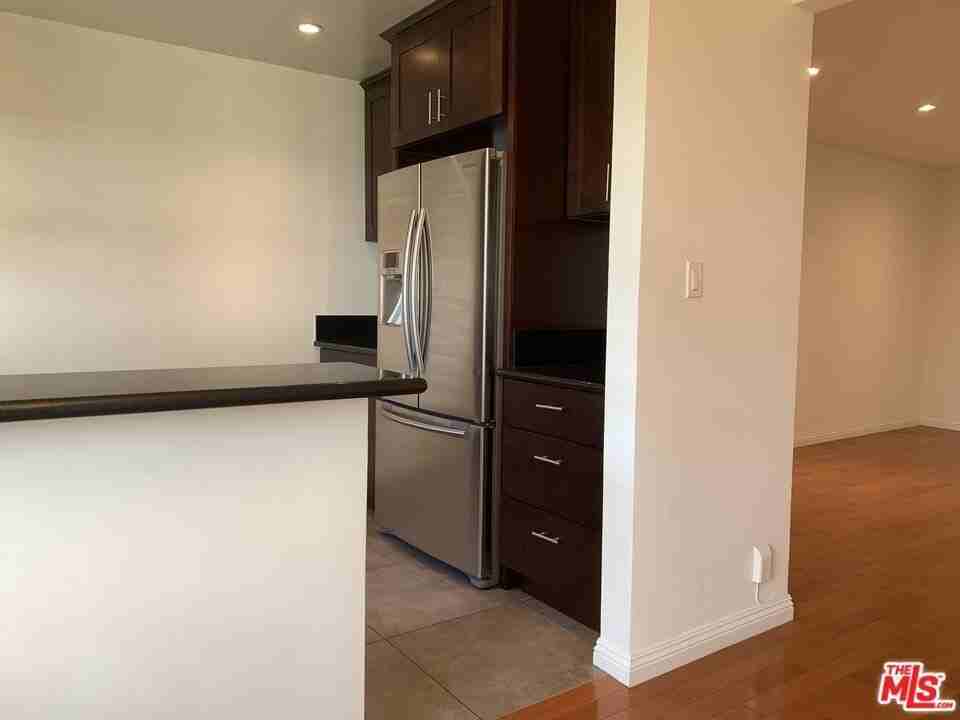 1219 N Crescent Heights Blvd Apt C - Photo 7 of 16