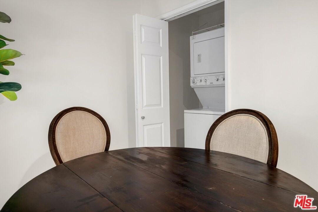 11959 Dorothy St Apt 2b - Photo 6 of 11