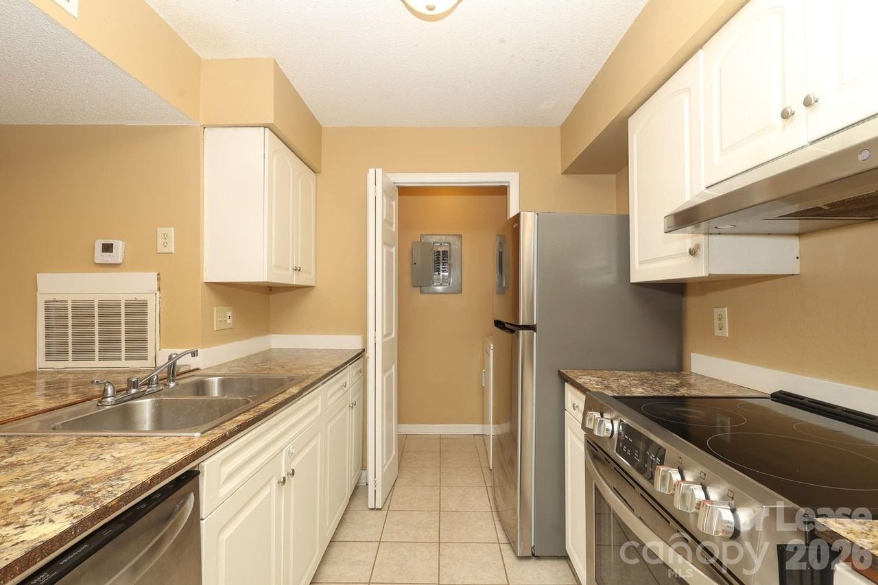 11086 Harrowfield Rd - Photo 7 of 14