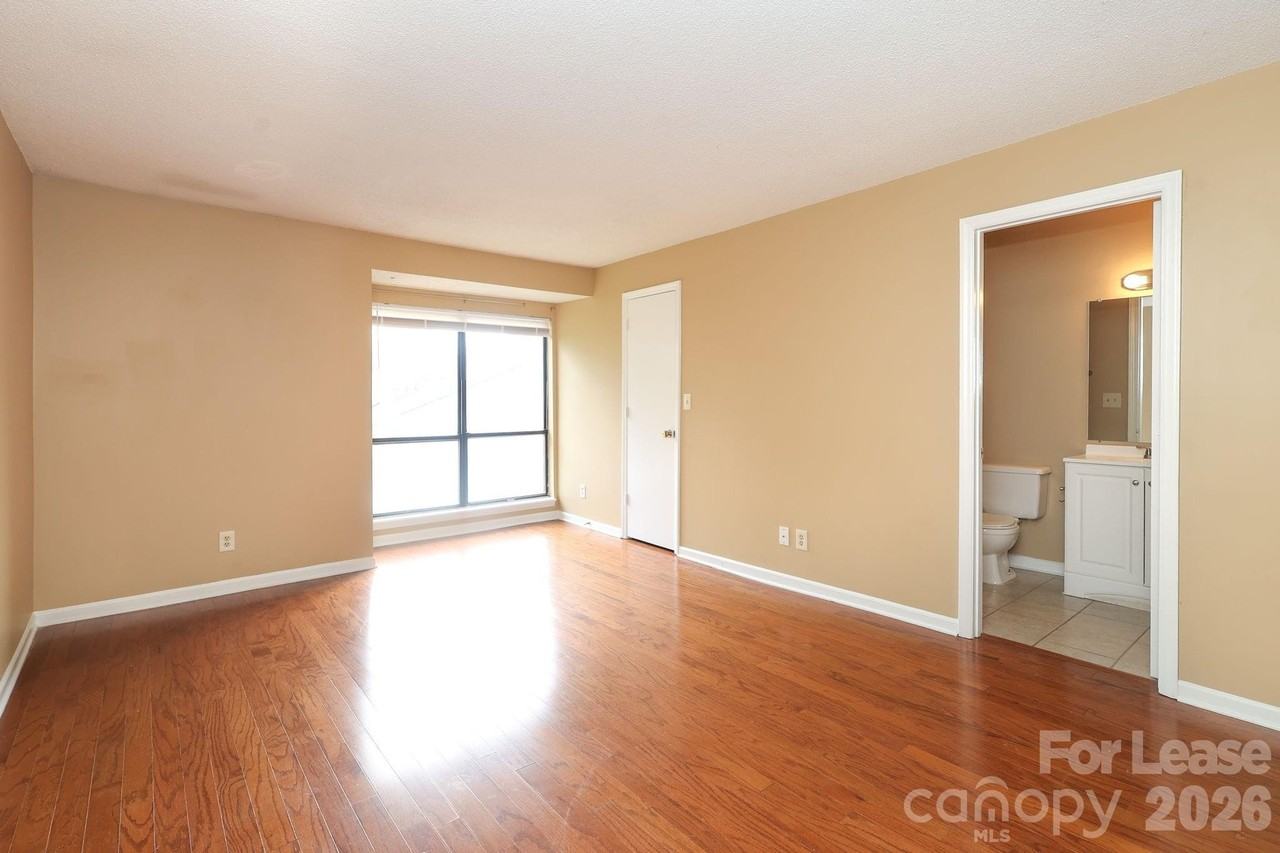 11086 Harrowfield Rd - Photo 6 of 17