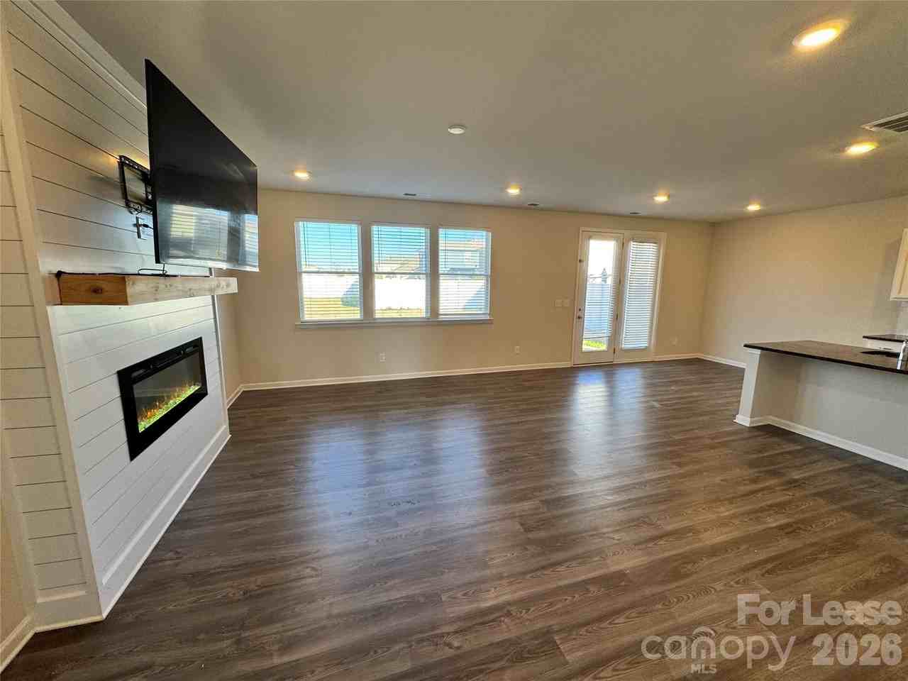 2011 Weddington Pointe Dr - Photo 5 of 36