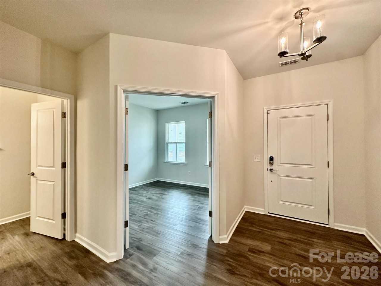 6012 Chumbley Point Rd - Photo 4 of 38