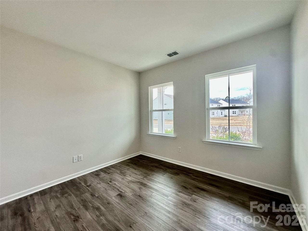 6012 Chumbley Point Rd - Photo 6 of 38