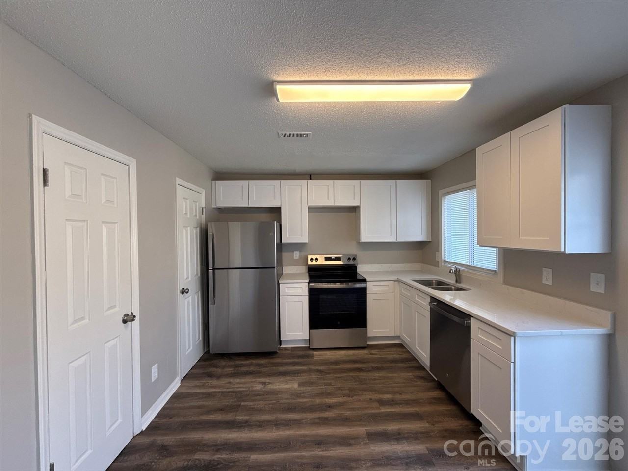 300 N Main St Apt 4 - Photo 5 of 13