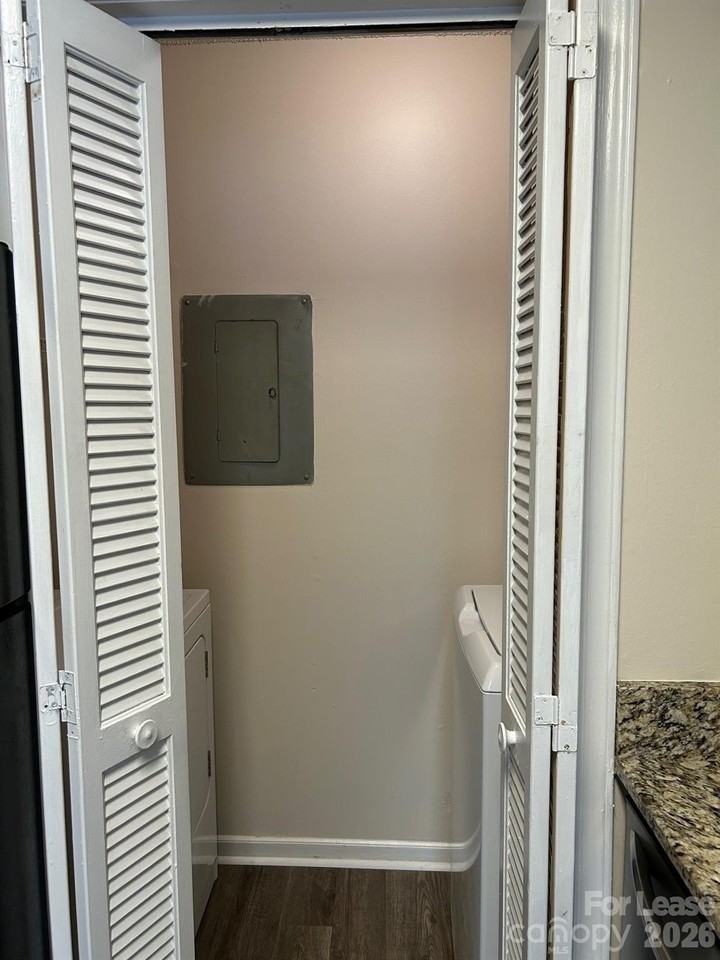 11028 Harrowfield Rd - Photo 6 of 15