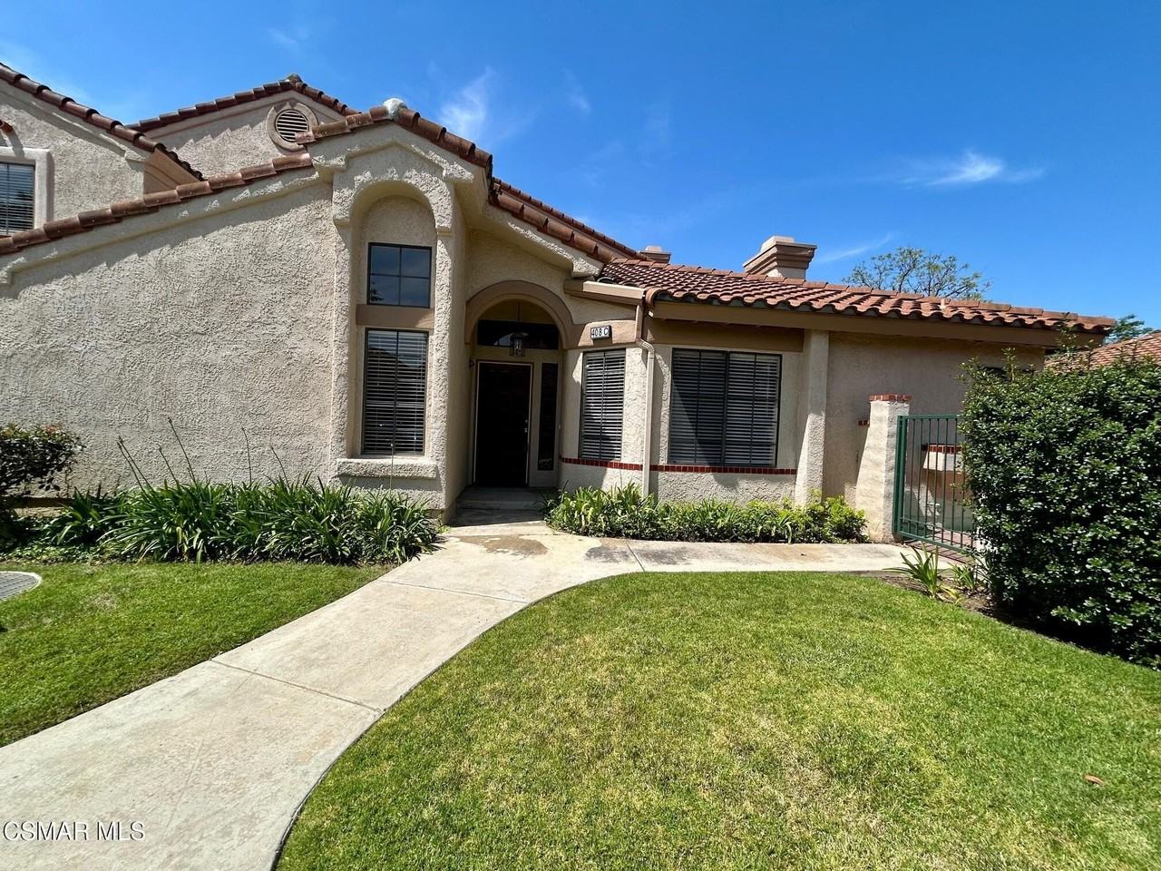 408 Country Club Dr Apt C - Photo 3 of 16