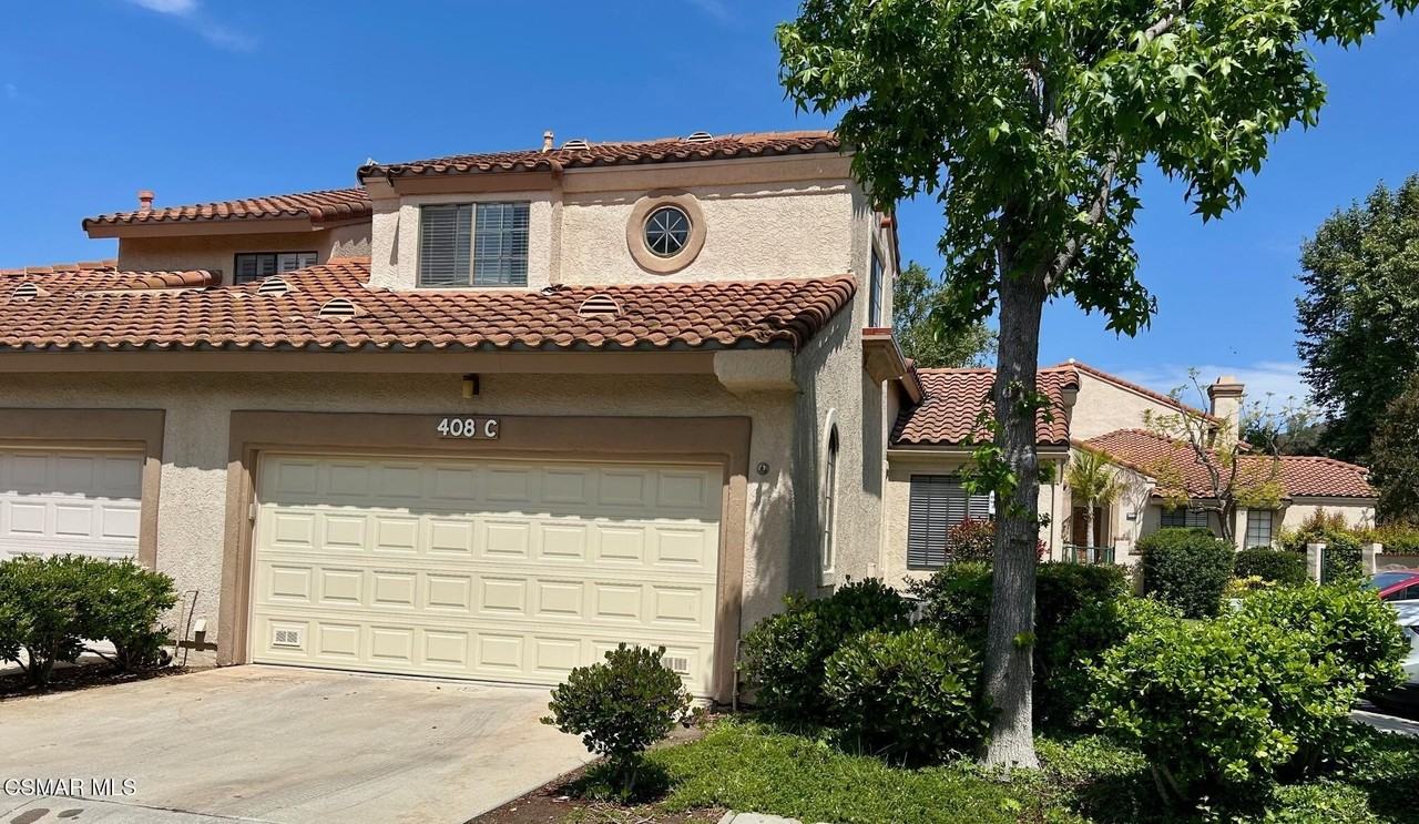 408 Country Club Dr Apt C - Photo 4 of 16