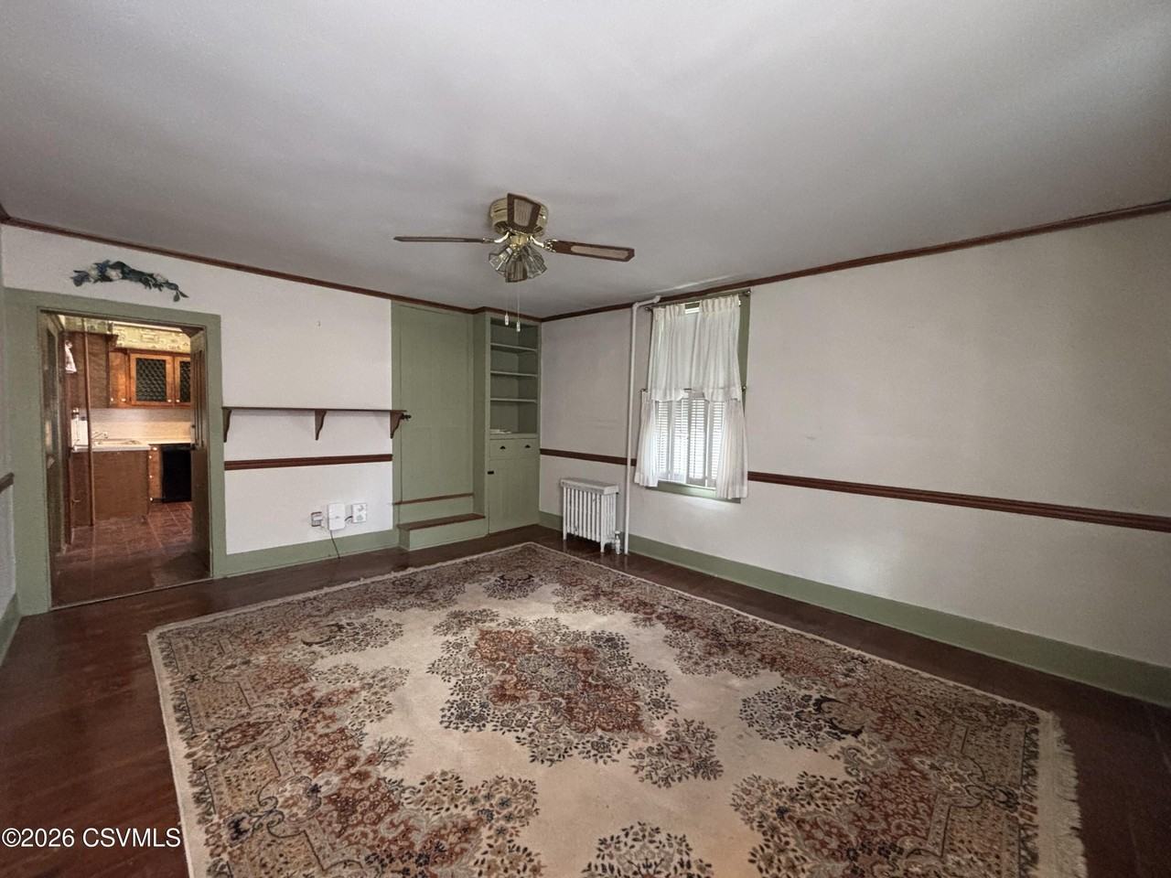 225 W 3rd St - Photo 4 of 21