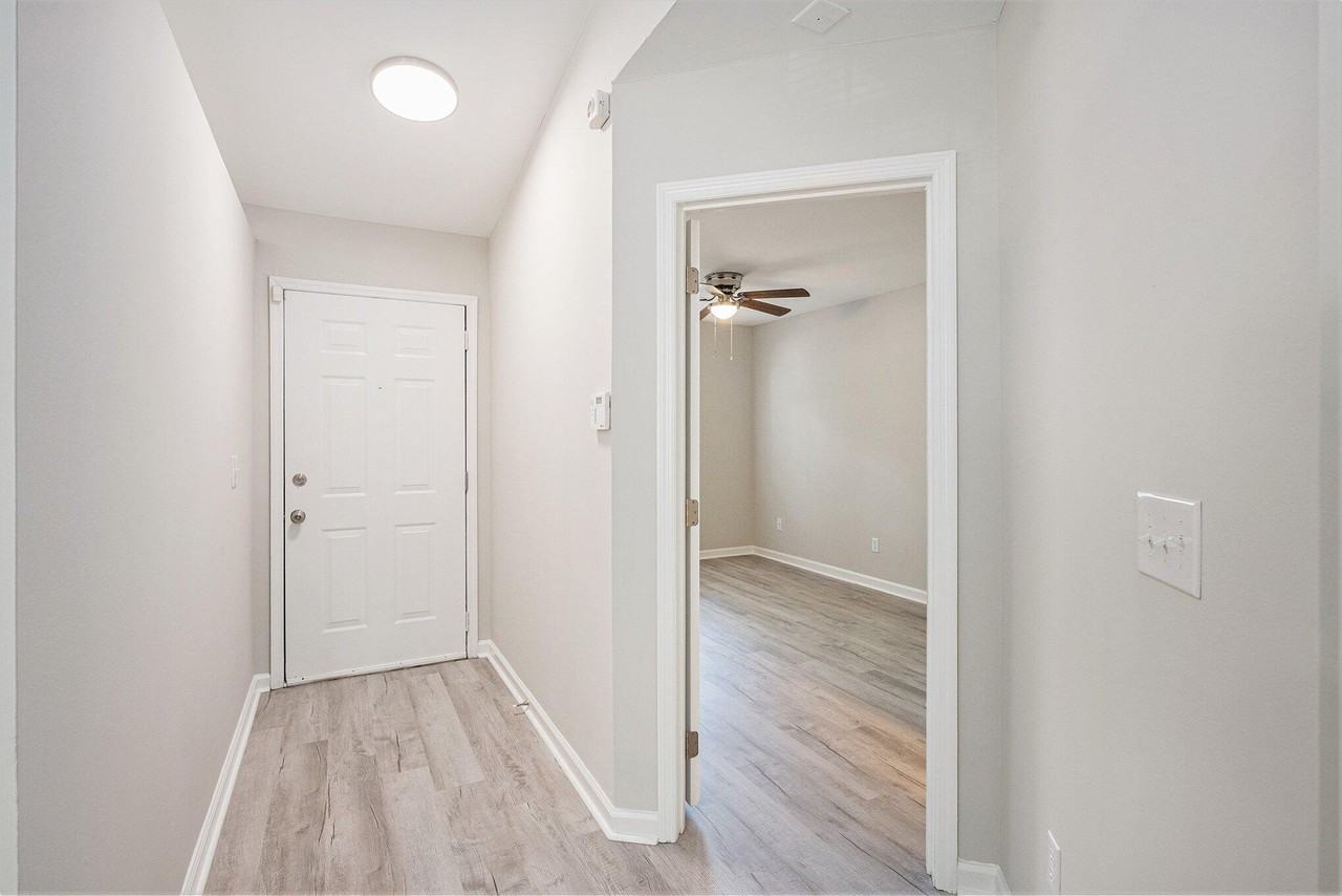 4160 Hickory Ln - Photo 3 of 18