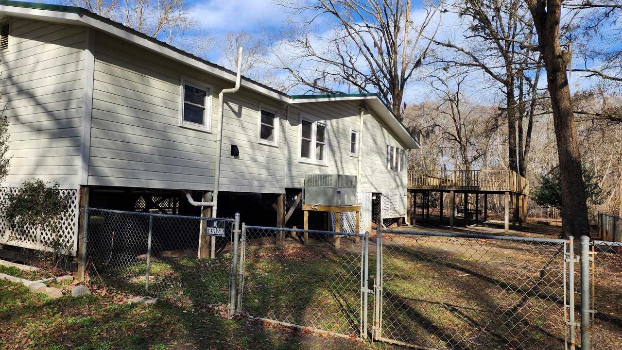 93 Deepwater Ave - Photo 5 of 50