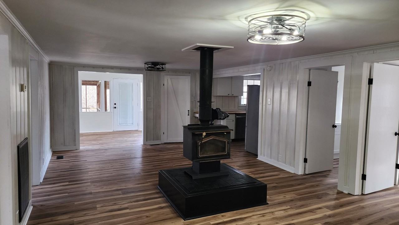 93 Deepwater Ave - Photo 7 of 50