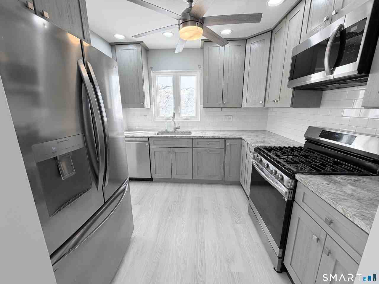 43 Southwind Ln Unit 43 - Photo 7 of 20