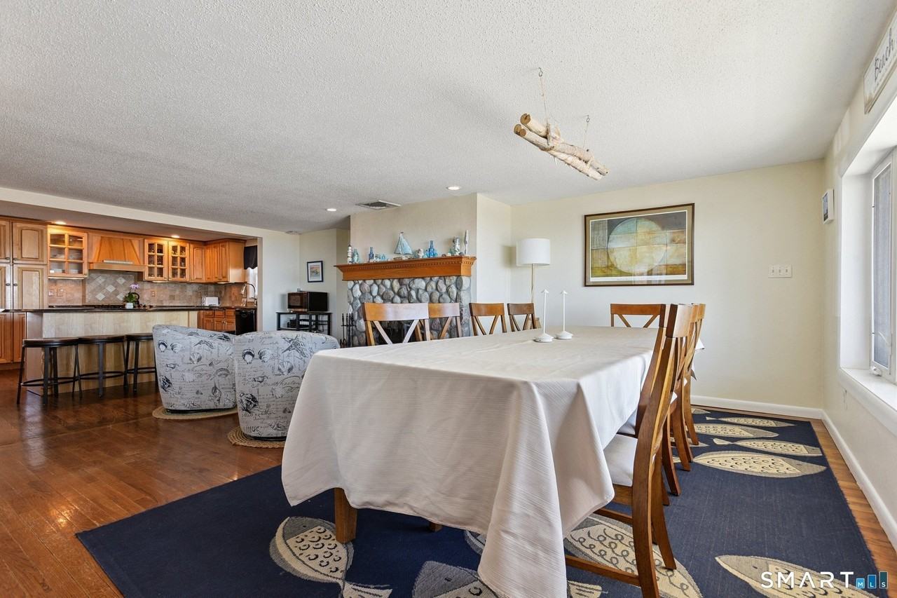 1010 Ocean Ave - Photo 6 of 25