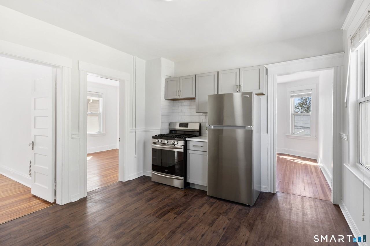 44 Churchill St - Photo 6 of 16