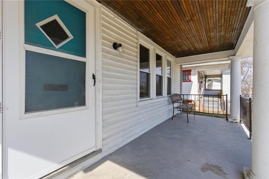 223 Elmhurst Rd - Photo 6 of 27