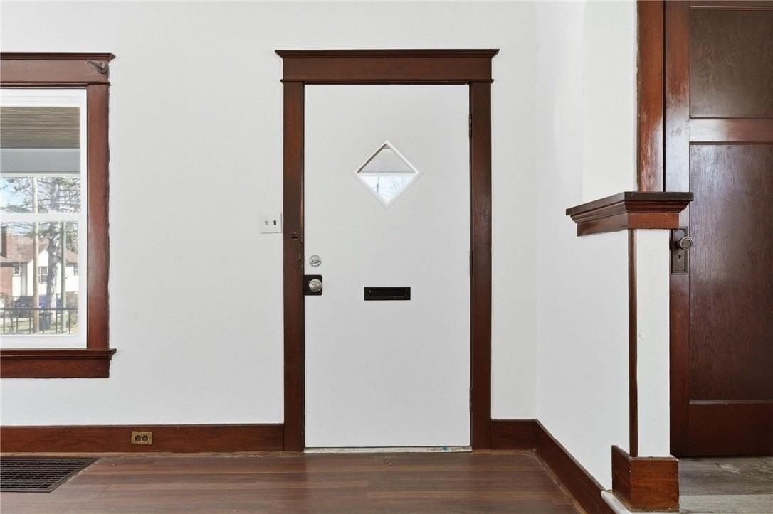 223 Elmhurst Rd - Photo 7 of 27