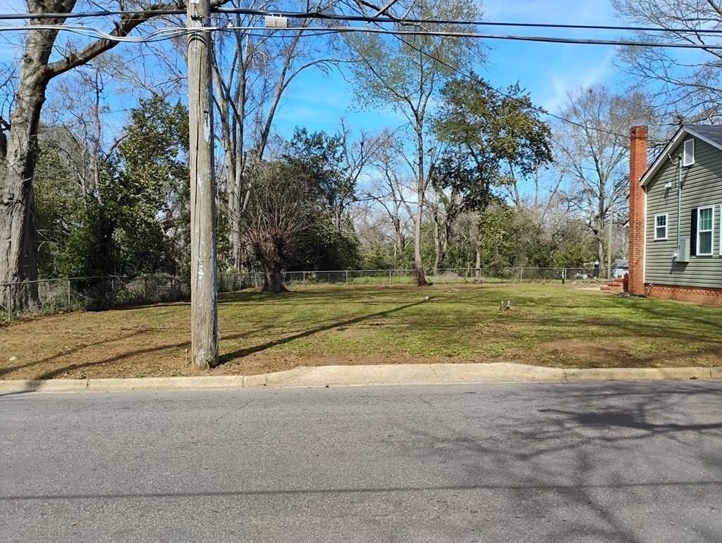 204 W Park Ave - Photo 2 of 8