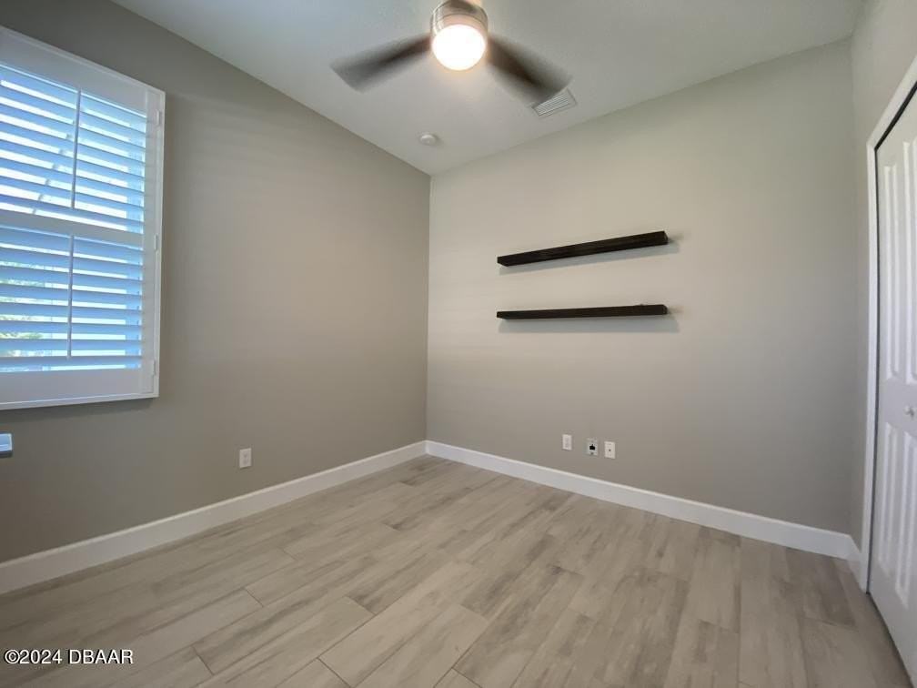 272 Catriona Dr - Photo 4 of 24