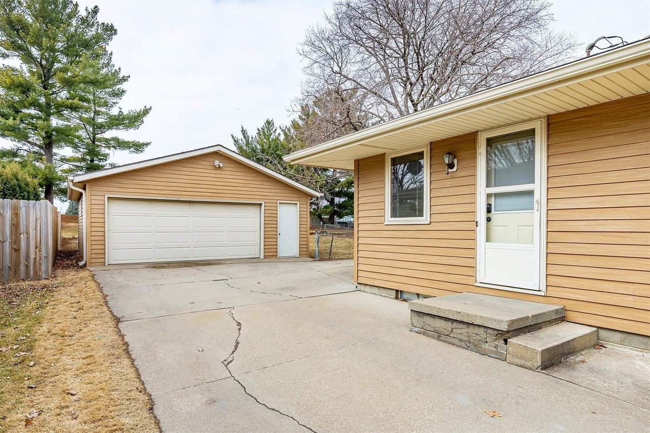 3816 82nd St - Photo 2 of 15